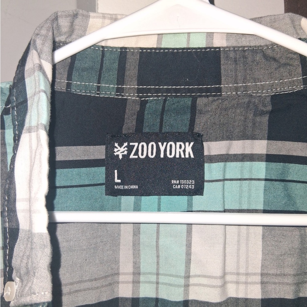 Zoo York Black and Green Casual Button Down Shirt